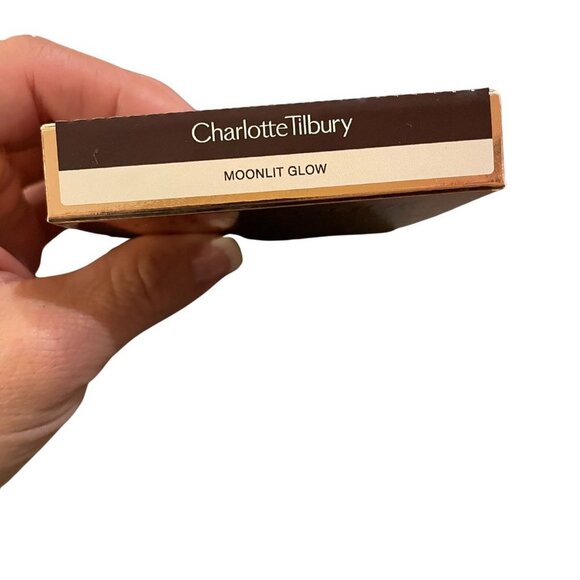 Charlotte Tilbury Glow Glide Face Architect Highlighter - Moonlit Glow - Picture 5 of 7